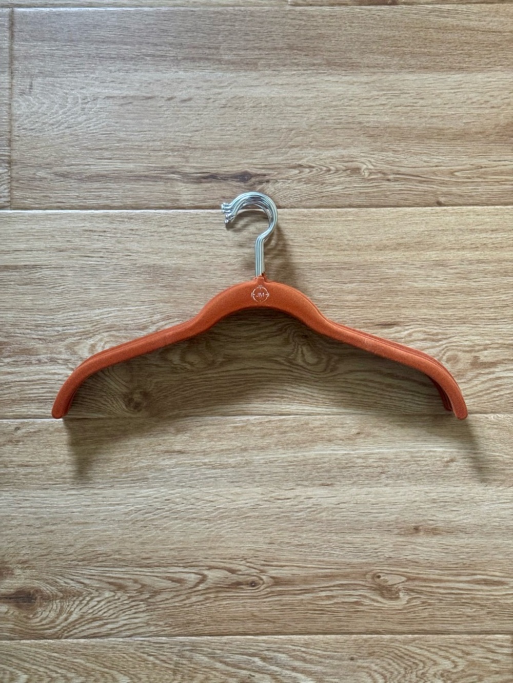 Huggable Hangers Joy
Mangano Shirt Hanger, Rust Orange Velvet Flocking, Cnt #10